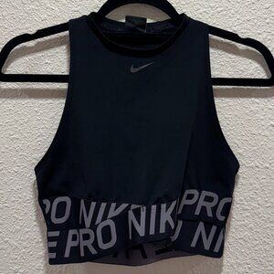 Nike Pro Intertwist Crop Top